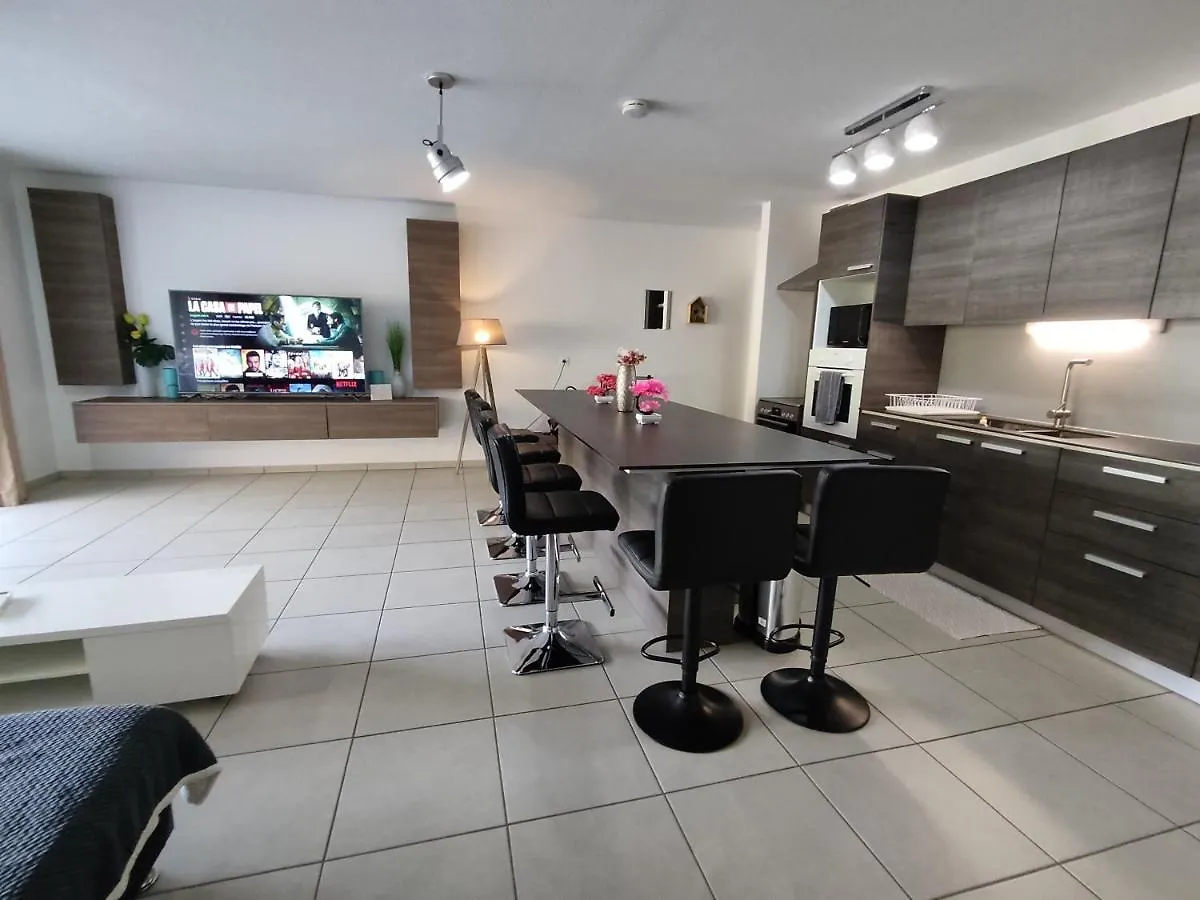 Elegant F3 A La Villa Stencer, Papeete, Calme Climatise Et Spacieux Papeete  Polynésie française