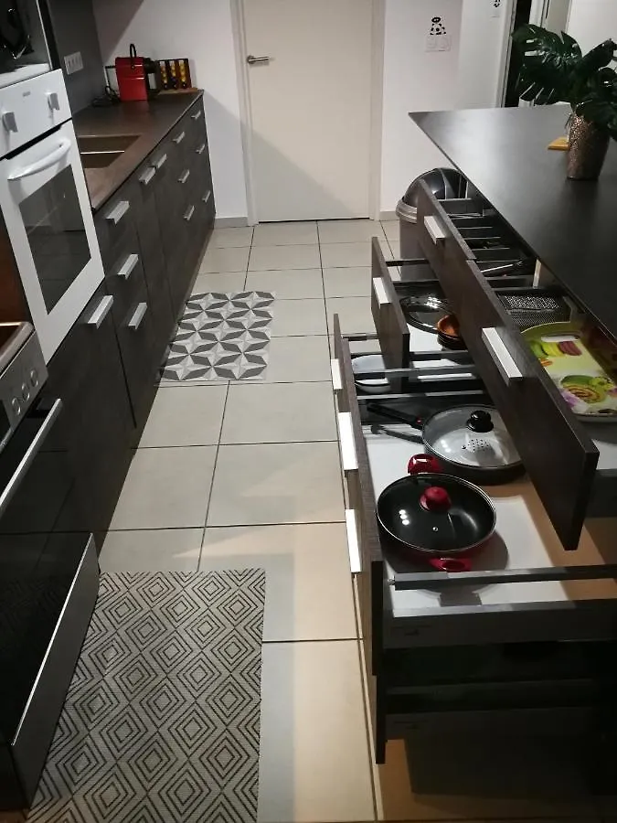 Elegant F3 A La Villa Stencer, Papeete, Calme Climatise Et Spacieux Papeete  Appartement Papeete (Tahiti)